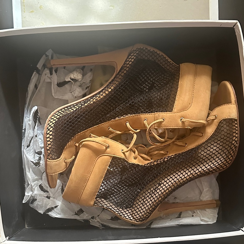 Emily B Dream TANLT HEEL